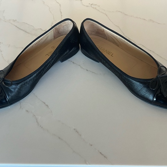 CHANEL ballet ballerina flats black size 42 patent and leather - Picture 6 of 11